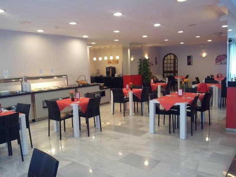 Flatotel International 贝纳尔马德纳 外观 照片